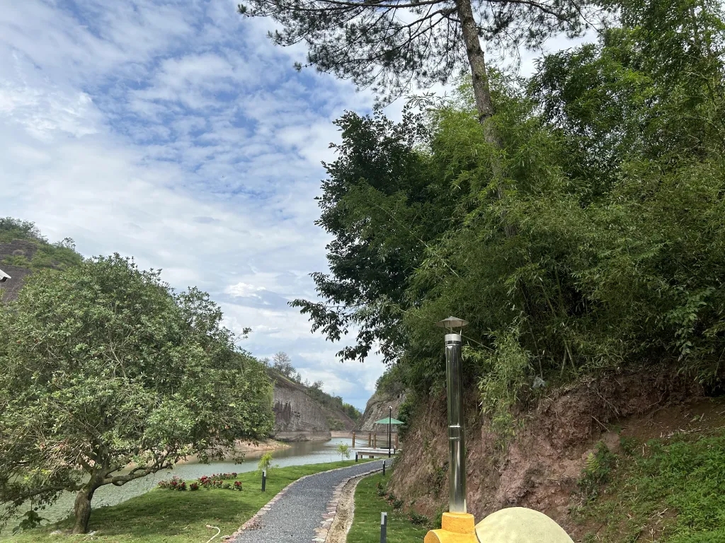 1688715291896652.jpg 20230626c164e664cce9cbfd6111b882c67a7004.webp.jpg